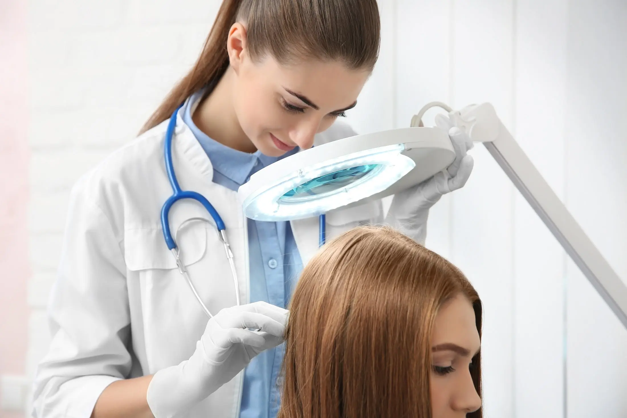woman hair loss treatment min