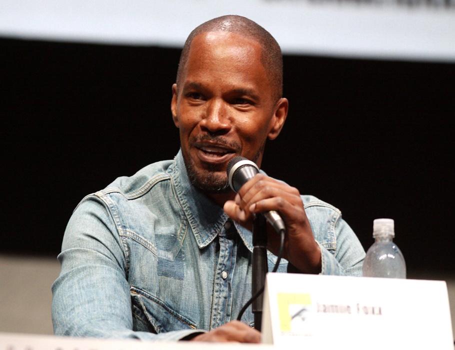 Jamie Foxx Hair Transplant: A Hairline Transformation to Inspire