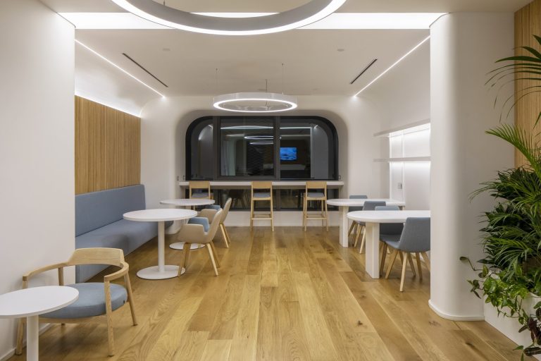 Clinica de implant de păr din Istanbul 16 Hair of Istanbul — Cafenea