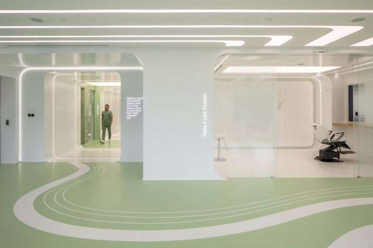 Clinica de implant de păr din Istanbul 4 Hair of Istanbul — Salon de așteptare