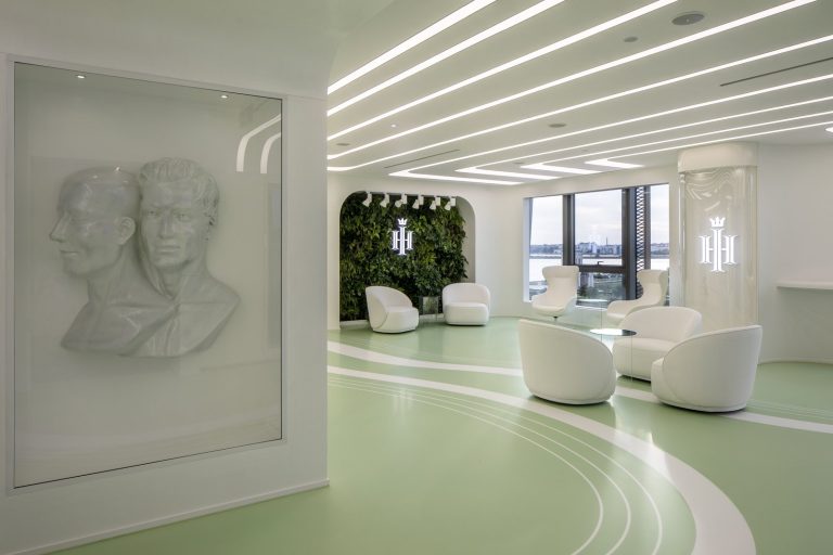 Clinica de implant de păr din Istanbul 8 Hair of Istanbul — Salon de așteptare