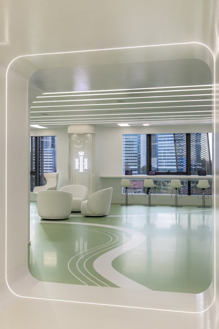 Clinica de implant de păr din Istanbul 9 Hair of Istanbul — Salon de așteptare