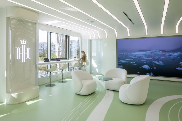 Clinica de implant de păr din Istanbul 11 Hair of Istanbul — Salon de așteptare