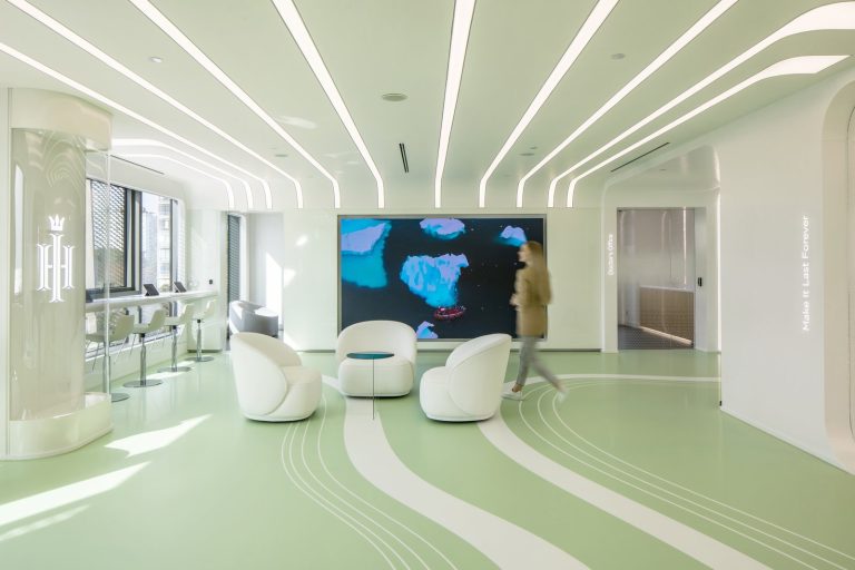 Clinica de implant de păr din Istanbul 13 Hair of Istanbul — Salon de așteptare
